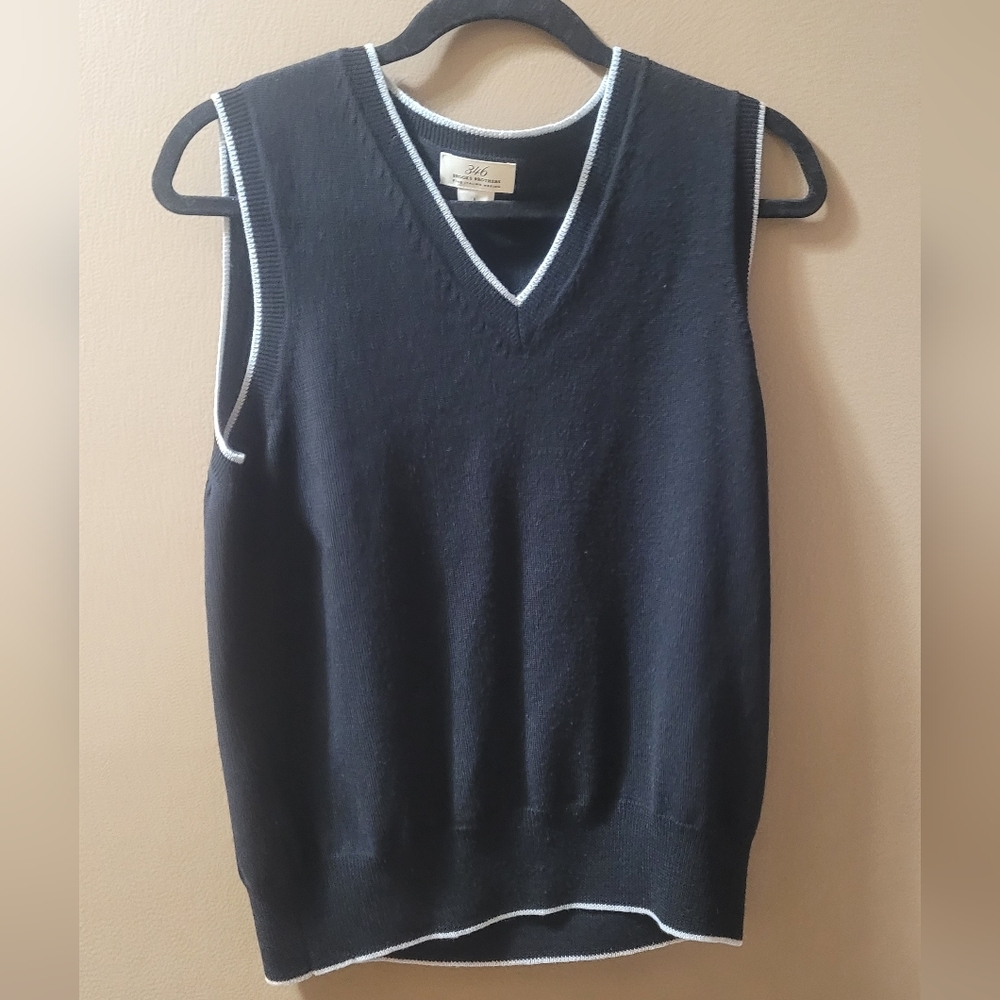 EUC Brooks Brothers 346 Fine Italian Merino Sweater Vest Size Large Black White